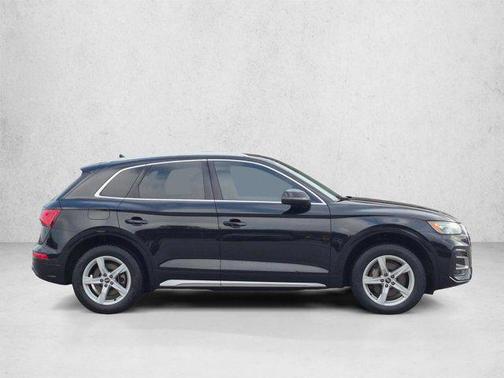 Mythos Black Metallic 2021 Audi Q5 45 Premium