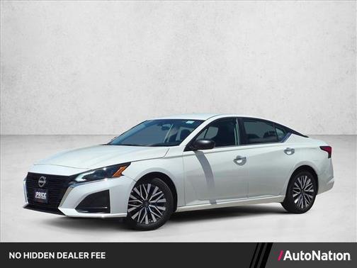 Glacier White 2025 Nissan Altima SV FWD