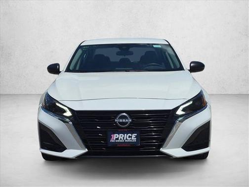 Glacier White 2025 Nissan Altima SV FWD
