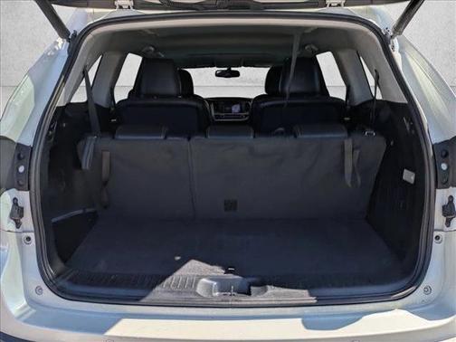 Blizzard Pearl 2016 Toyota Highlander Limited