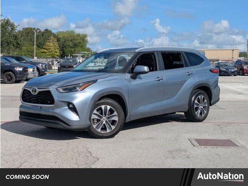 2023 Toyota Highlander XLE