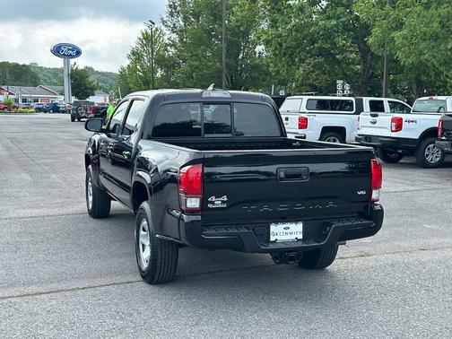 2022 Toyota Tacoma SR