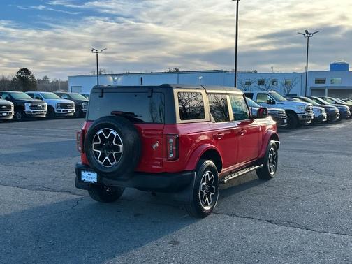 2023 Ford Bronco Outer Banks