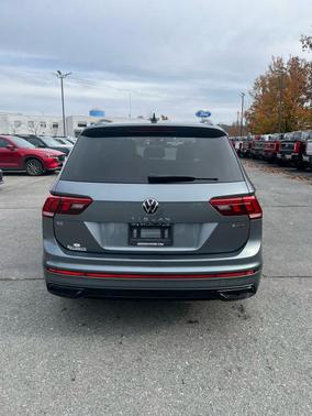 2022 Volkswagen Tiguan 2.0T SE R-Line Black