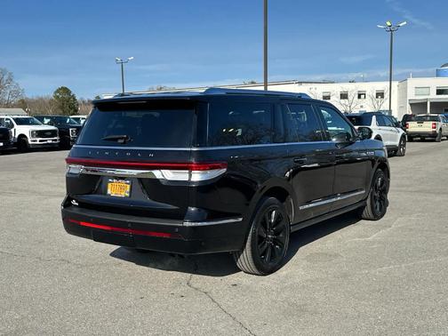 2024 Lincoln Navigator L Reserve