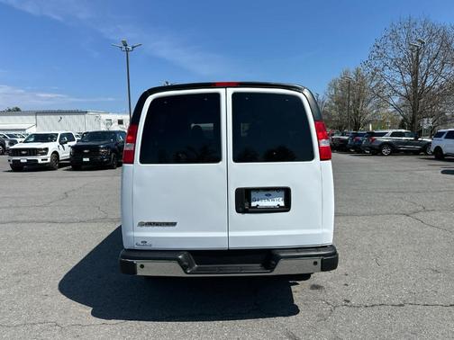 2021 Chevrolet Express 3500 LT