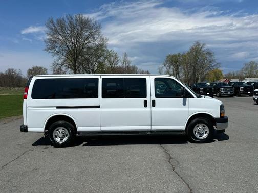 2021 Chevrolet Express 3500 LT