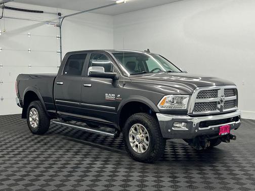 2018 RAM 2500 Laramie Crew Cab 4x4 6'4' Box
