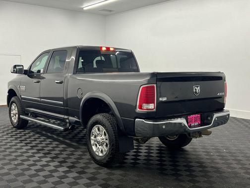 2018 RAM 2500 Laramie Crew Cab 4x4 6'4' Box