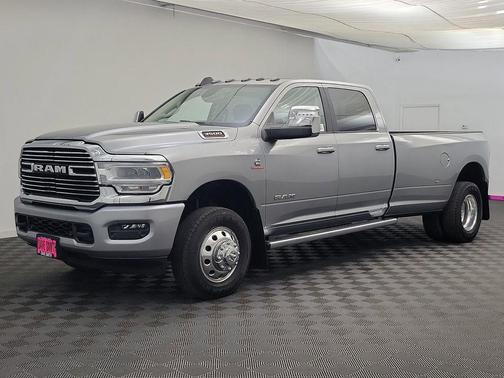 2023 RAM 3500 Laramie Crew Cab 4x4 8' Box
