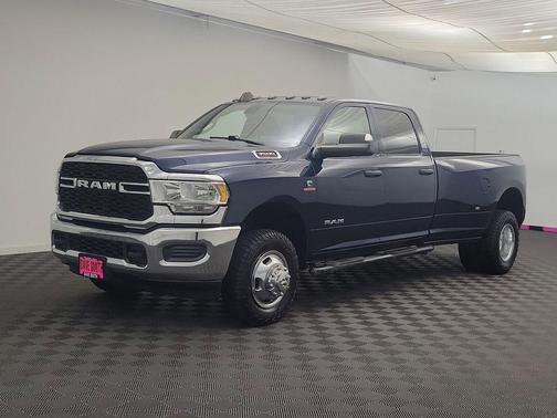2022 RAM 3500 Tradesman Crew Cab 4x4 8' Box
