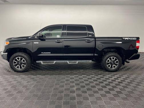 2017 Toyota Tundra SR5