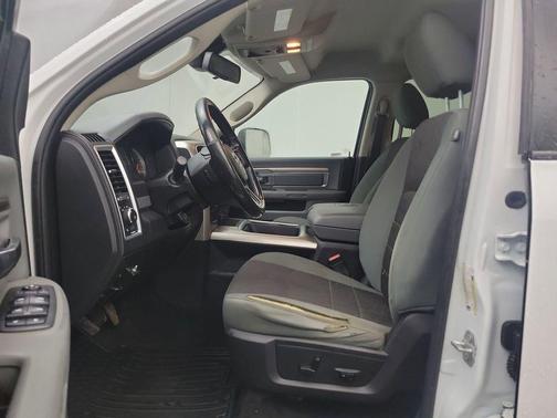 2018 RAM 2500 Big Horn Crew Cab 4x4 8' Box