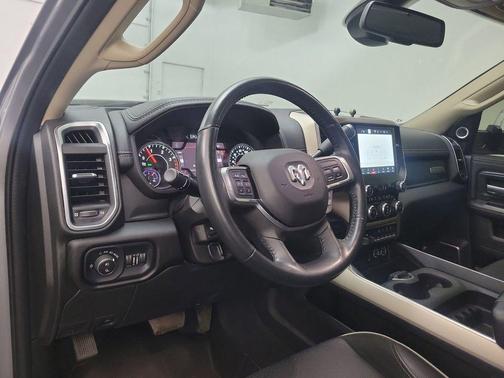 2022 RAM 2500 Laramie Crew Cab 4x4 6'4' Box