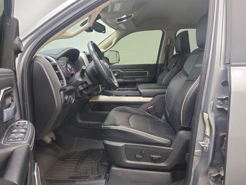 2022 RAM 2500 Laramie Crew Cab 4x4 6'4' Box