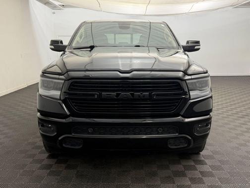 Diamond Black Crystal Pearlcoat 2019 RAM 1500 Big Horn