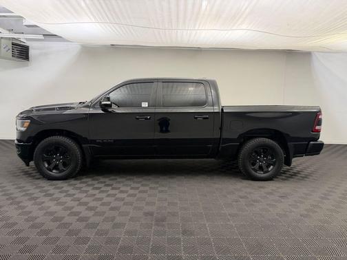Diamond Black Crystal Pearlcoat 2019 RAM 1500 Big Horn