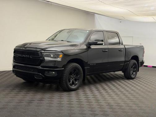 Diamond Black Crystal Pearlcoat 2019 RAM 1500 Big Horn