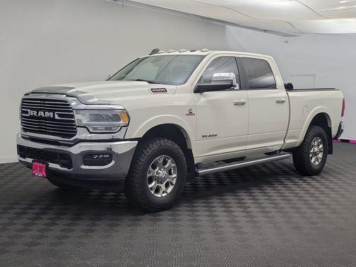2022 RAM 2500 Laramie Crew Cab 4x4 6'4' Box