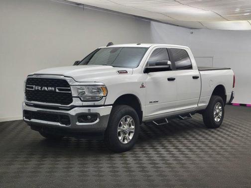 2022 RAM 2500 Big Horn Crew Cab 4x4 6'4' Box