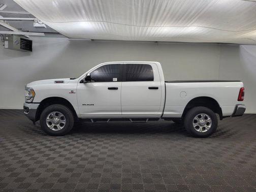 2022 RAM 2500 Big Horn Crew Cab 4x4 6'4' Box