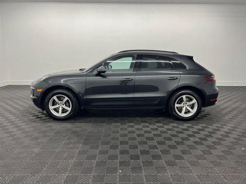 2017 Porsche Macan Base