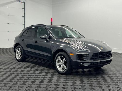 2017 Porsche Macan Base