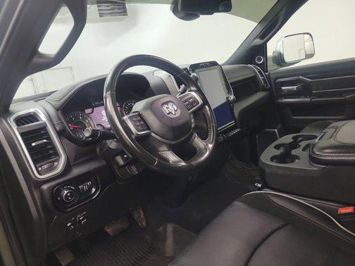 2021 RAM 3500 Laramie Crew Cab 4x4 8' Box