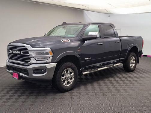 2020 RAM 2500 Laramie Crew Cab 4X4 6'4' Box