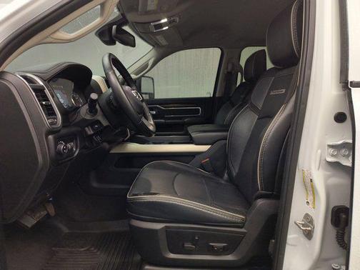 2024 RAM 2500 Laramie Crew Cab 4x4 6'4' Box