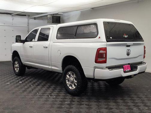 2024 RAM 2500 Laramie Crew Cab 4x4 6'4' Box