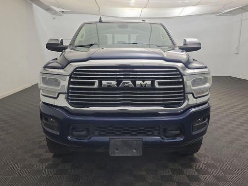 2021 RAM 3500 Laramie Crew Cab 4x4 8' Box