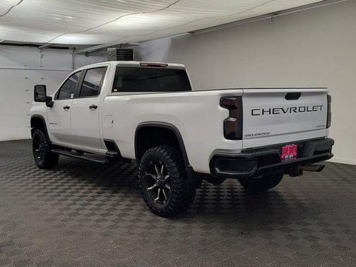 Summit White 2020 Chevrolet Silverado 2500 Custom