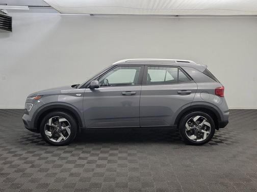 2021 Hyundai VENUE SEL