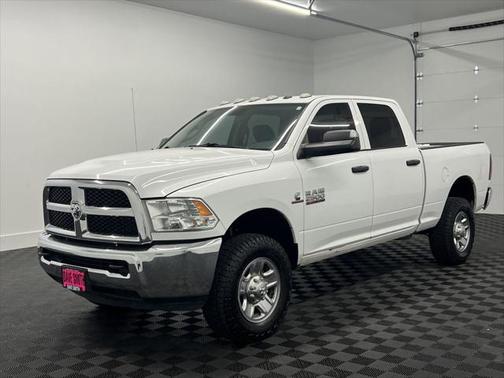 2018 RAM 2500 Tradesman Crew Cab 4x4 6'4' Box