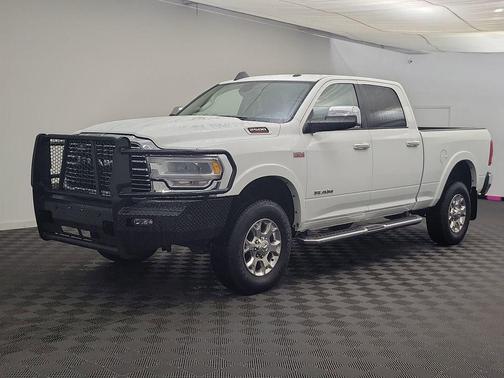 2022 RAM 2500 Laramie Crew Cab 4x4 6'4' Box