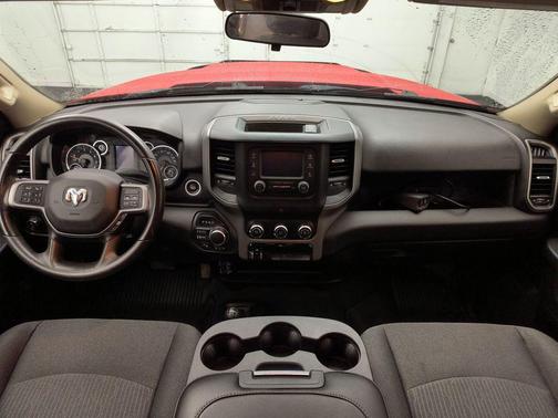 2020 RAM 2500 Tradesman Crew Cab 4X4 6'4' Box