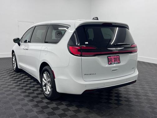 Bright White Clearcoat 2025 Chrysler Pacifica L