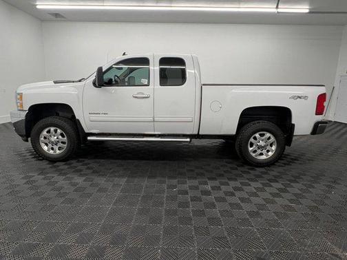 Summit White 2011 Chevrolet Silverado 2500 LTZ