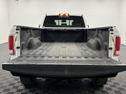 2018 RAM 2500 Laramie Crew Cab 4x4 8' Box