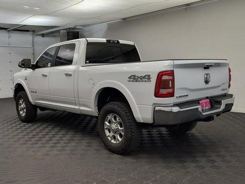 Bright White Clearcoat 2019 RAM 2500 Laramie Crew Cab 4x4 6'4' Box