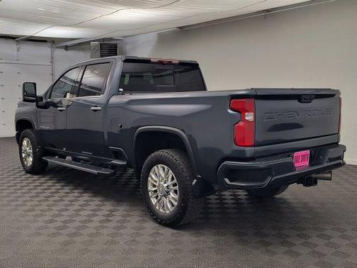 Shadow Gray Metallic 2020 Chevrolet Silverado 2500 High Country