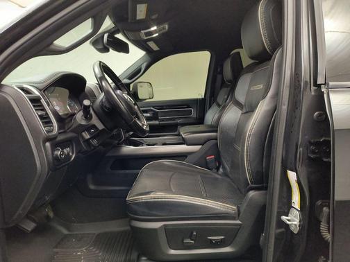 2022 RAM 2500 Laramie Crew Cab 4x4 6'4' Box