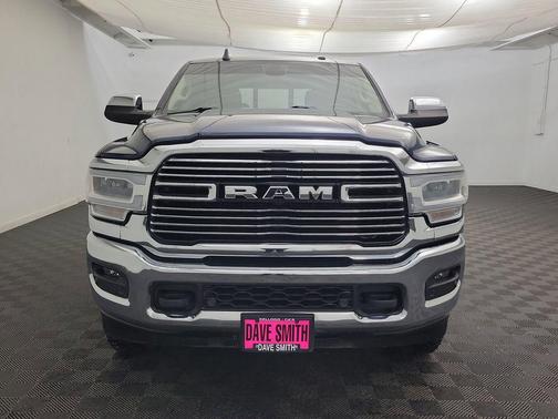 2022 RAM 3500 Laramie Crew Cab 4x4 8' Box