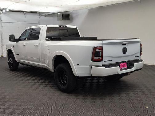 2024 RAM 3500 Limited Crew Cab 4x4 8' Box