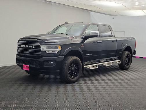 2019 RAM 3500 Laramie Crew Cab 4x4 6'4' Box