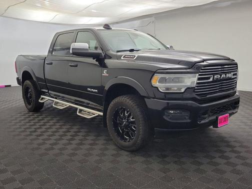 2019 RAM 3500 Laramie Crew Cab 4x4 6'4' Box