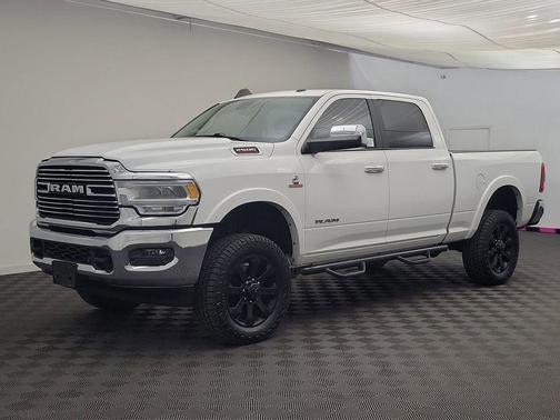 2020 RAM 2500 Laramie Crew Cab 4X4 6'4' Box