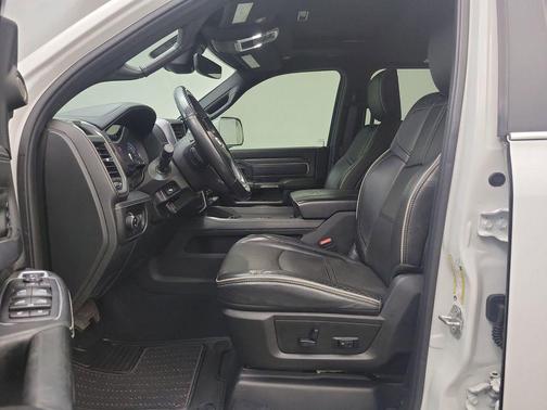 2019 RAM 3500 Limited Crew Cab 4x4 8' Box