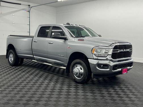 2020 RAM 3500 Big Horn Crew Cab 4x4 8' Box